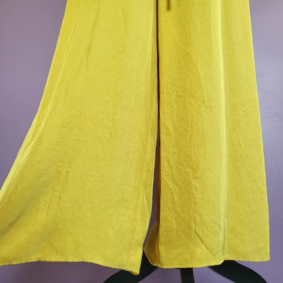 NWT Vince Golden Yellow V-Neck Cami Cropped Wide Leg Silky Jumpsuit - Picture 5 of 16